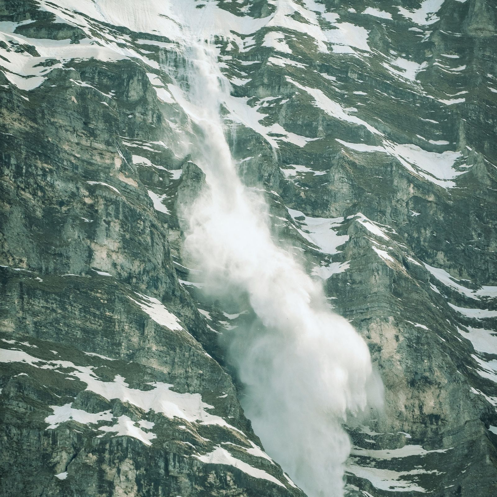 avalanche safety course feature image